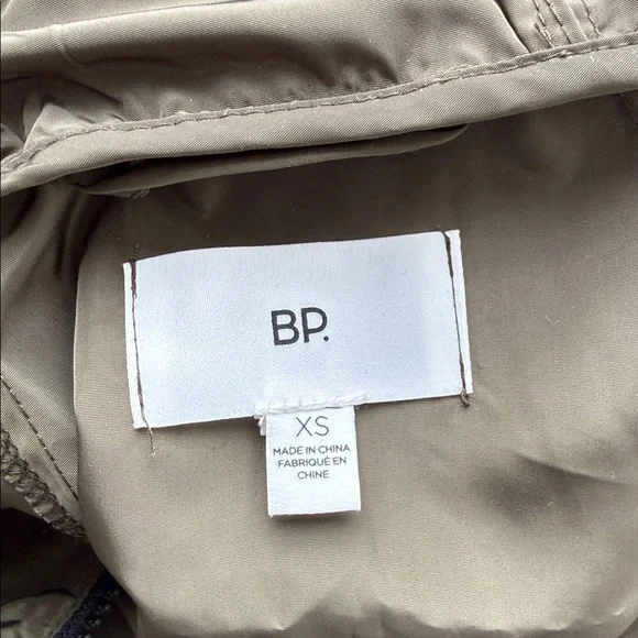 Olive Green Women's Hooded Nylon Jacket - Picture 8 of 9